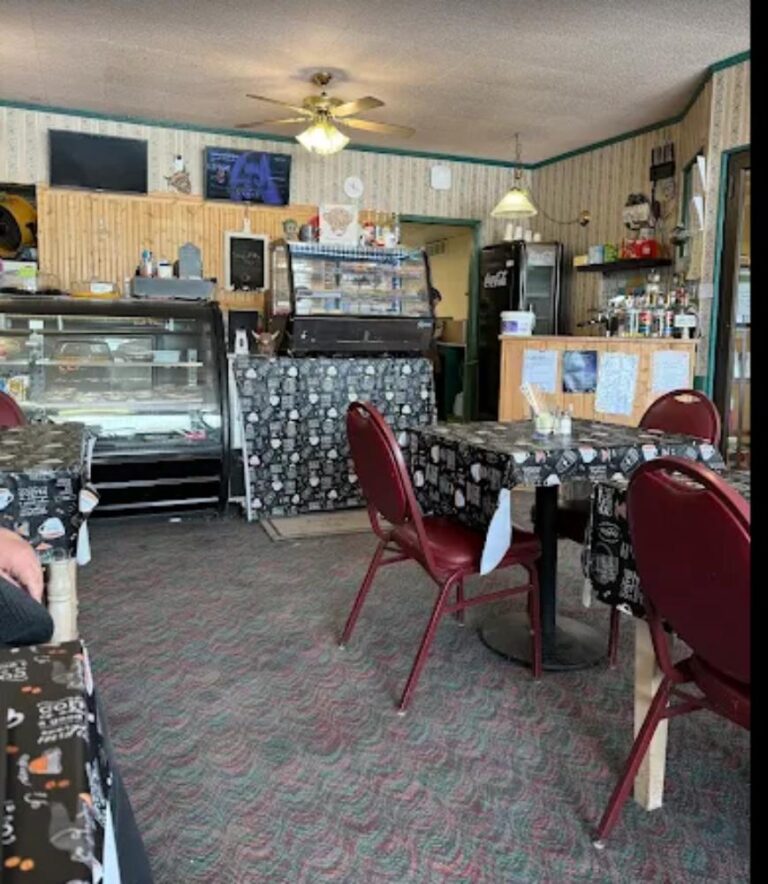 Farmhouse Cafe Teulon 768x884