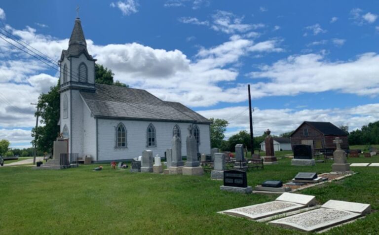 Hecla Village trail 768x476