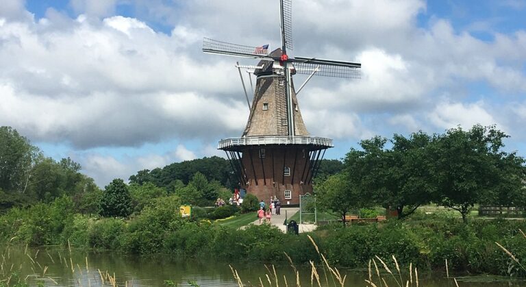 holland windmill 768x419