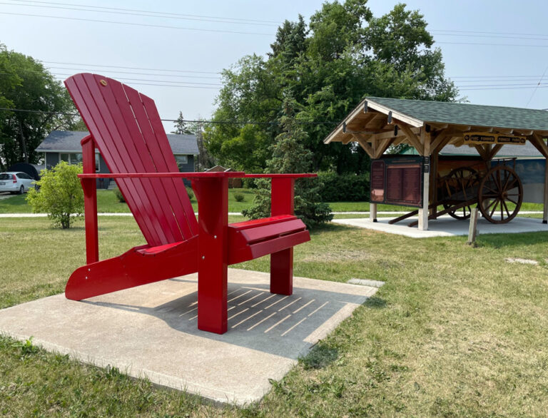 redchair2 768x586
